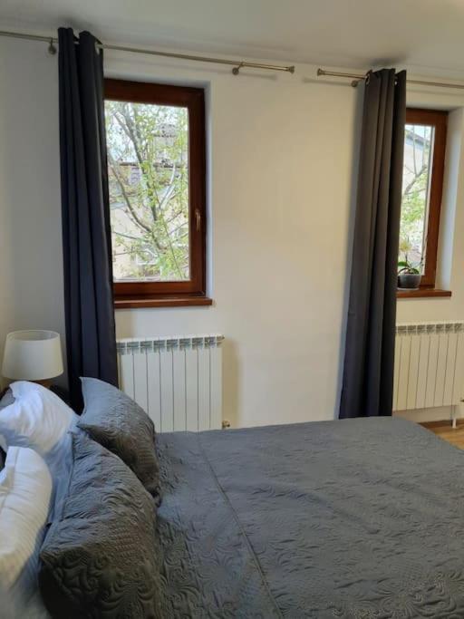 Cozy Apartment Near City Center Boekarest Buitenkant foto