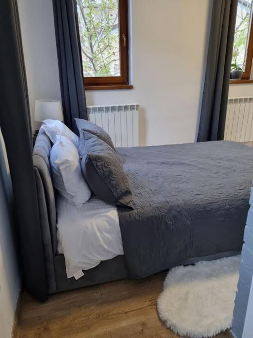 Cozy Apartment Near City Center Boekarest Buitenkant foto
